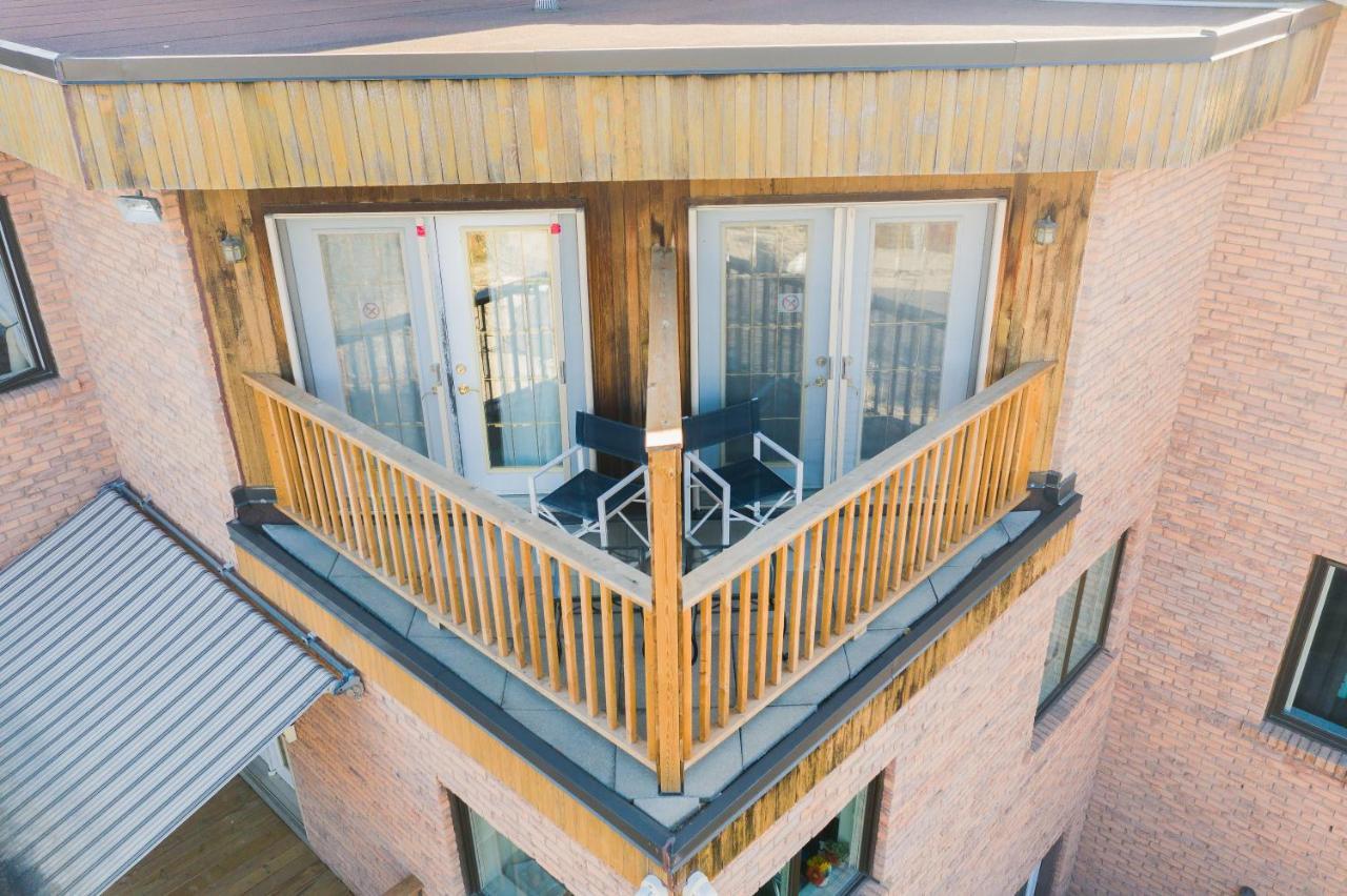 Newton Villa ブランプトン エクステリア 写真